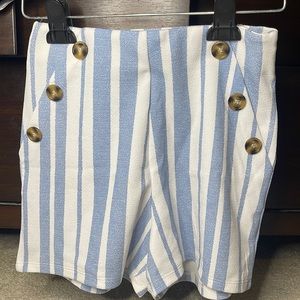 Blue & white with brown button shorts from Discovedy Clothing